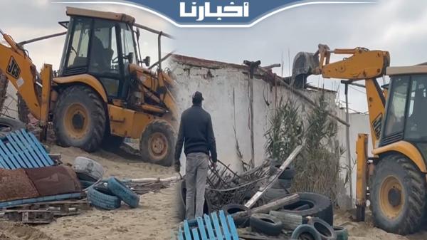 احتلال الملك البحري يدفع سلطات مرتيل إلى هدم عدد من المنازل العشوائية بواد "الديزة"